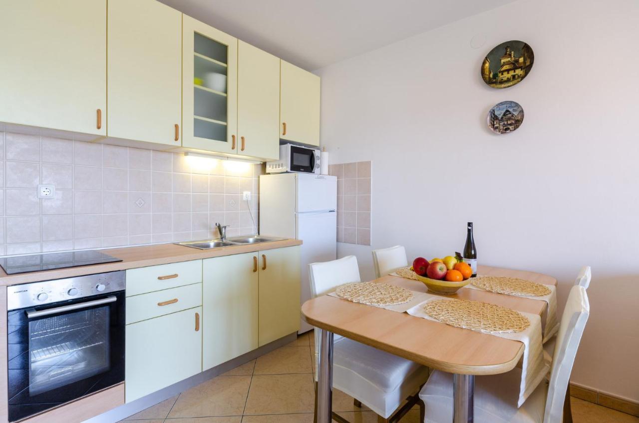Juanita Apartment Драмал Екстериор снимка